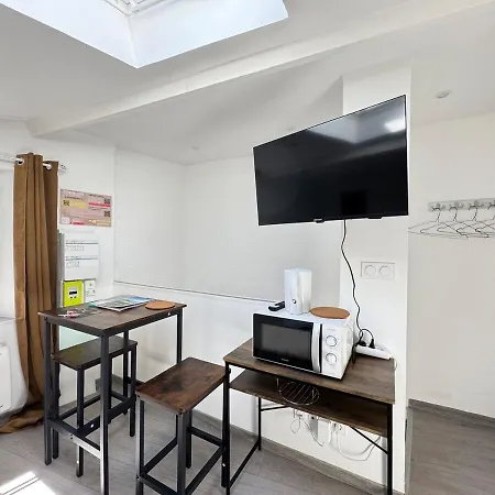 Petit Studio, Fonctionnel 2c Апартаменты Руайя