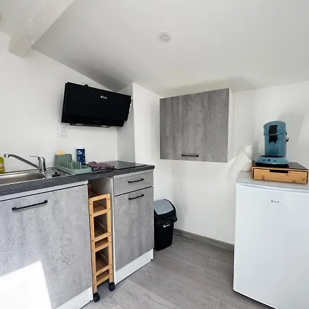 Petit Studio, Fonctionnel 2c * Royat